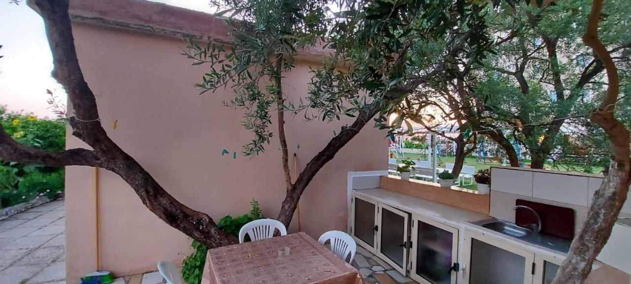 Vlorë Novruzi Complexヴィラ エクステリア 写真